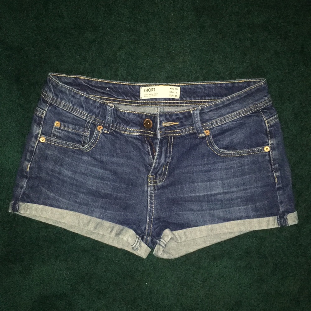 Cuffed jean short